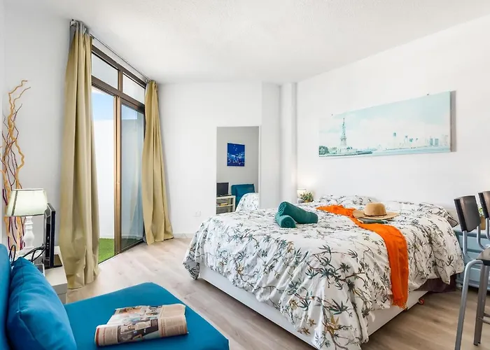 419 Beautiful Summerland Studio, Wi Fi Sat Tv