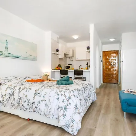 Apartment 419 Beautiful Summerland Studio, Wi Fi Sat Tv *