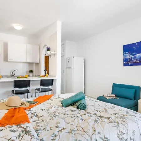 Apartment 419 Beautiful Summerland Studio, Wi Fi Sat Tv Arona (Tenerife)