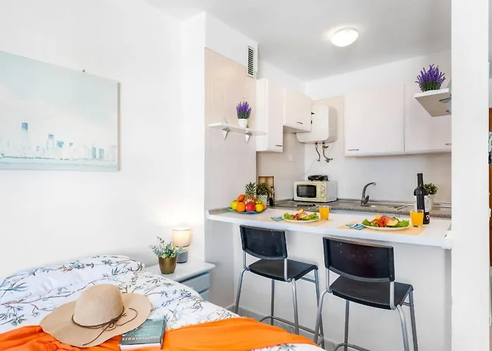 419 Beautiful Summerland Studio, Wi Fi Sat Tv *