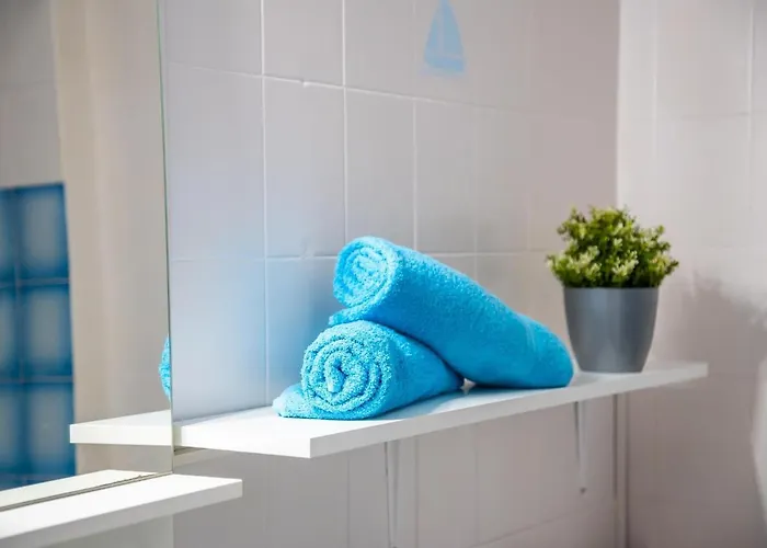 419 Beautiful Summerland Studio, Wi Fi Sat Tv Apartment *