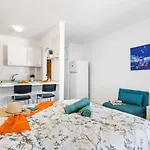 Daire 419 Beautiful Summerland Studio, Wi Fi Sat Tv Arona (Tenerife)