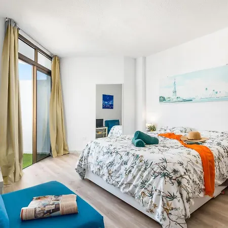 419 Beautiful Summerland Studio, Wi Fi Sat Tv